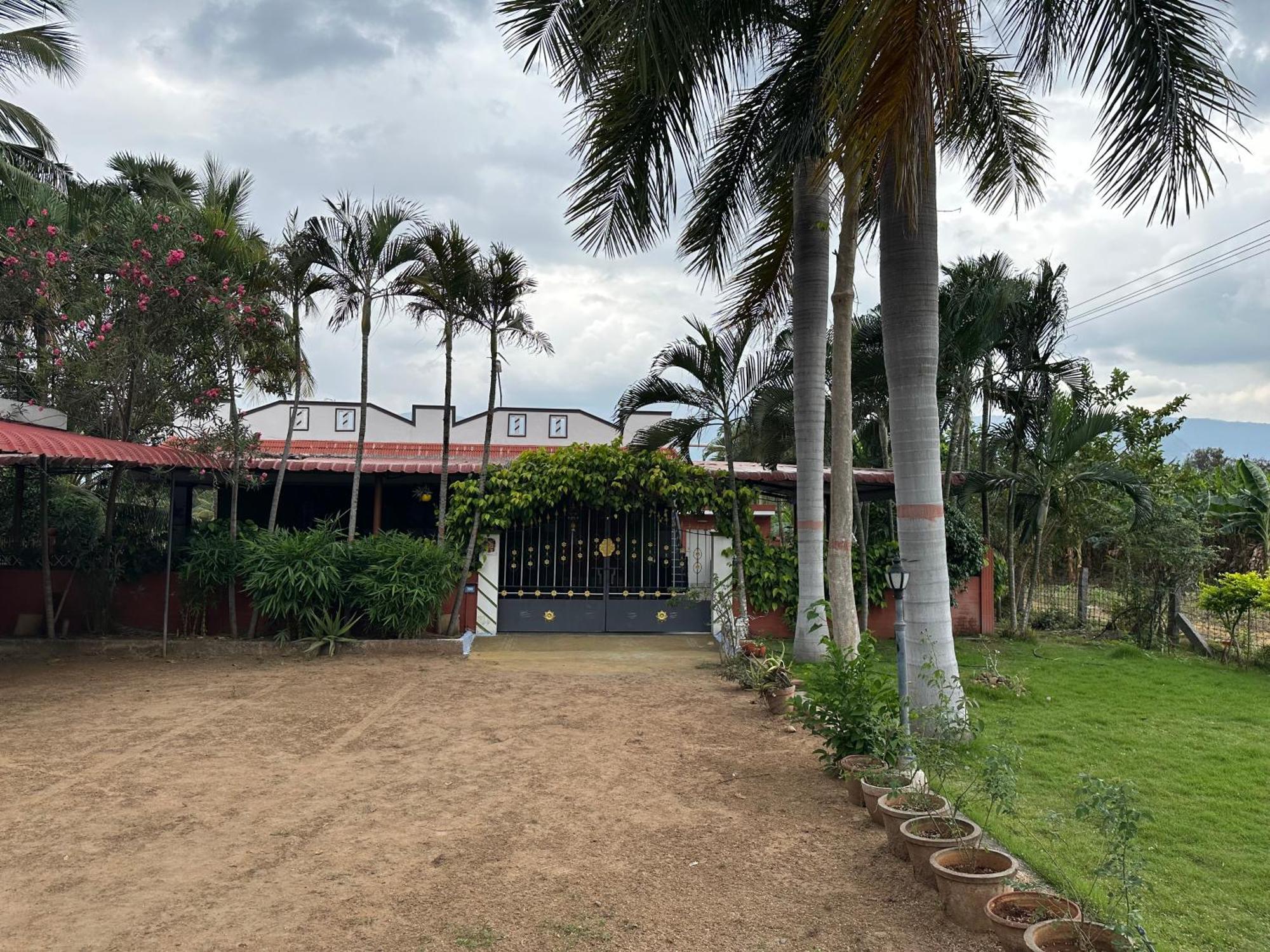 Sakthi Garden Home Stay Erode Eksteriør billede